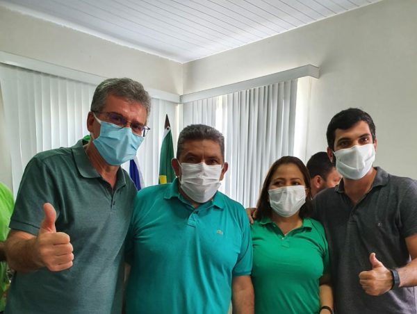 Jairo Araújo e diretório do MDB