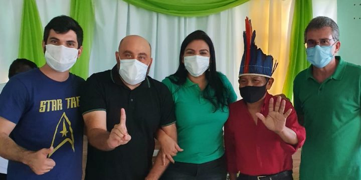 Núbia Lima e diretório do MDB durante a convenção do partido