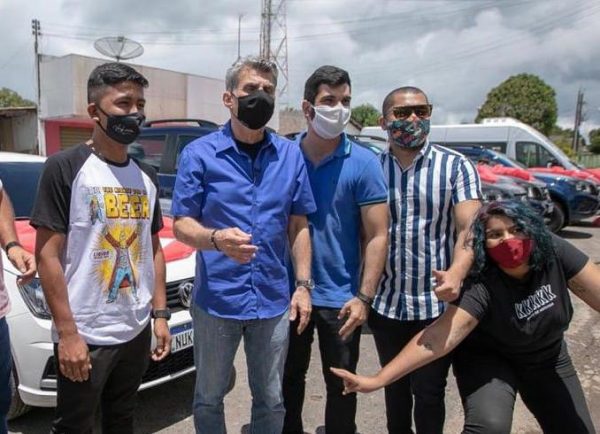 Jucá e a juventude do MDB. Foto para representar o dia nacional da juventude