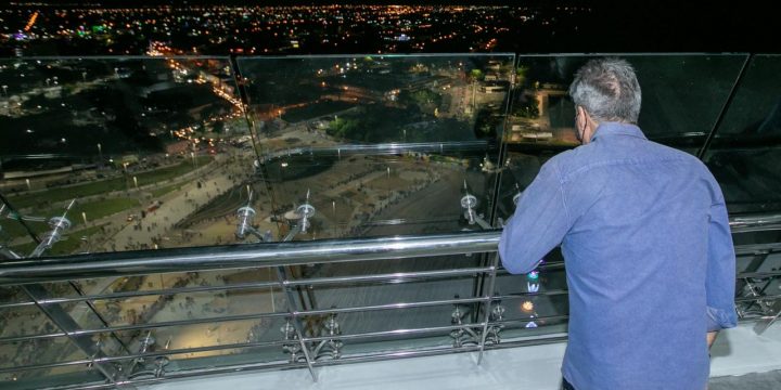 Jucá de cima do mirante do Parque do Rio Branco, nova opção no natal em Boa Vista