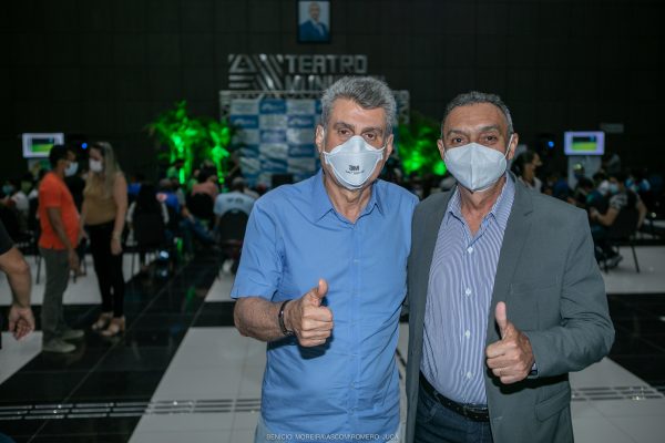 Jucá e Popó fazem sinal positivo sobre apoio ao esporte