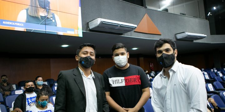 Darlan Filho, Gabriel Cardoso e Bruno Magalhães no plenário da