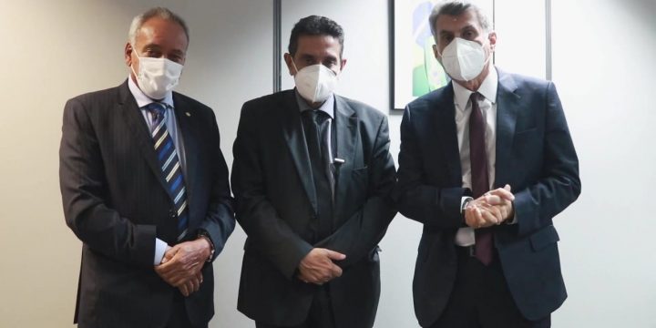 Juca e Edio cobram seguro defeso