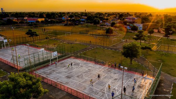O que Boa Vista tem? Campos de futebol por toda cidade