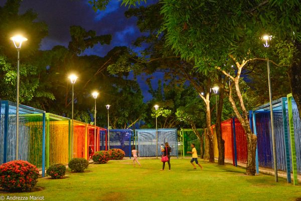 Espaço interativo na praça