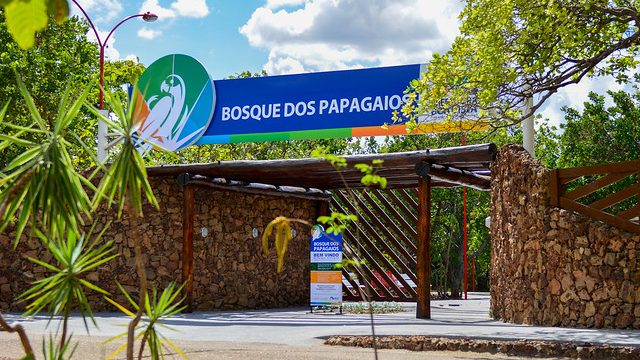 Entrada do Bosque dos Papagaios