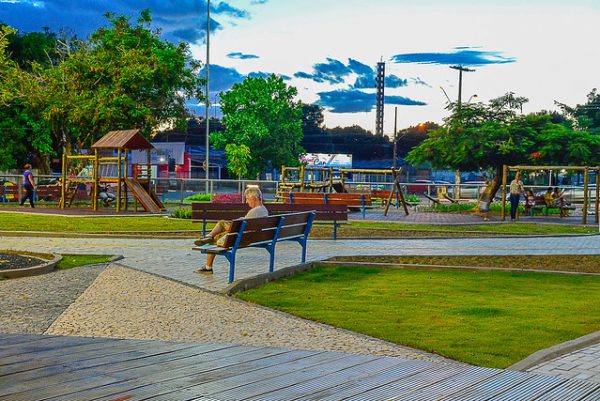 Final de tarde na Praça da Bandeira