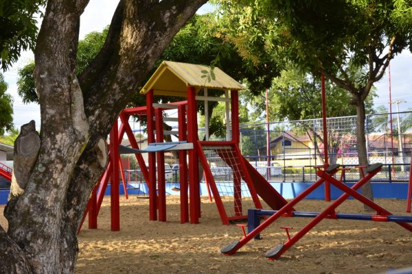 Parquinho infantil para diversão das crianças