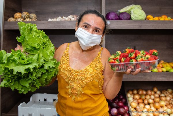 Empreendedora do ramo de frutas e hortaliças do Mercado Municipal de Boa Vista