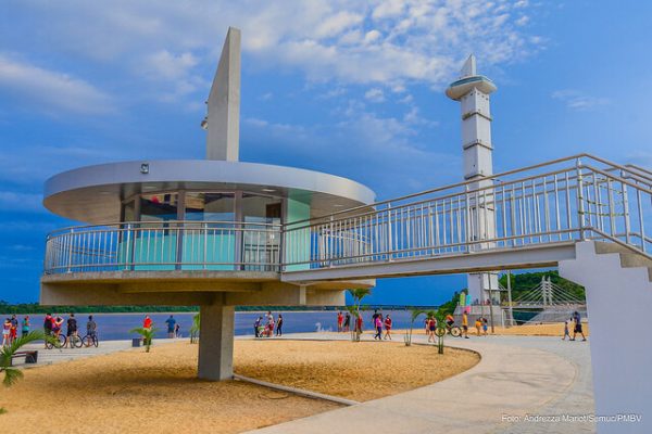 Prática de esportes na Praça Capitão Clóvis