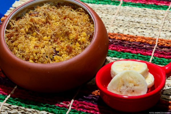 Comida típica: paçoca de carne de sol