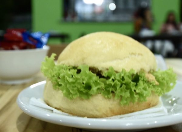 Comidas típicas na Praça das Águas