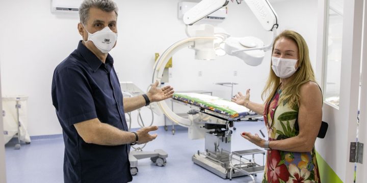 Romero Jucá e Teresa Surita entregaram um hospital novo para Rede de Saúde em Boa Vista