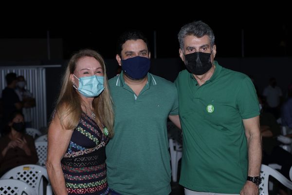 Teresa Surita e Romero Jucá recebem Paulinho Linhares no MDB de Roraima