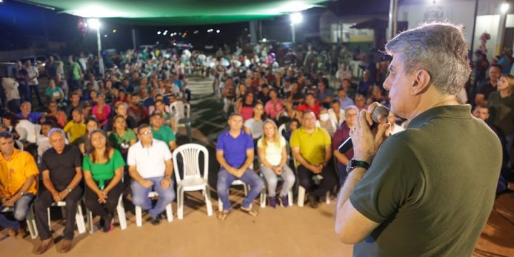 Romero Jucá ouve moradores do interior e eles dizem que o governo falha no básico