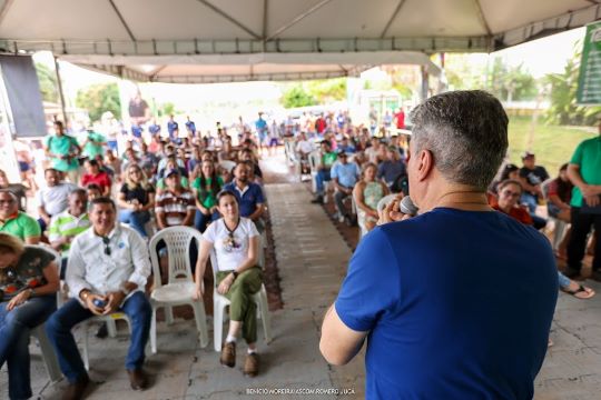 Romero Jucá na Vila Boa Esperança, uma das Vilas em Roraima