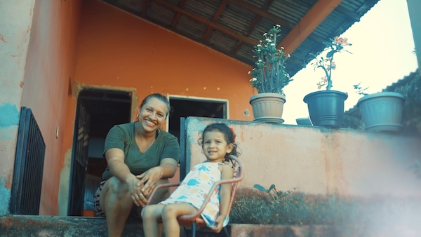 Zenaide Monteiro é uma das pessoas que ganhou casa em Mucajaí