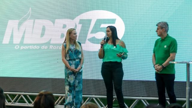 Eva Uchôa entre Teresa Surita e Romero Jucá