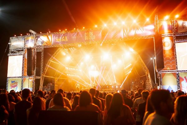 Shows animam o público no Mormaço Cultural 2022.