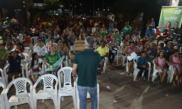 Romero Jucá em reunião no Baliza